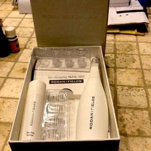 Rodan and Fields Pore Cleaning System